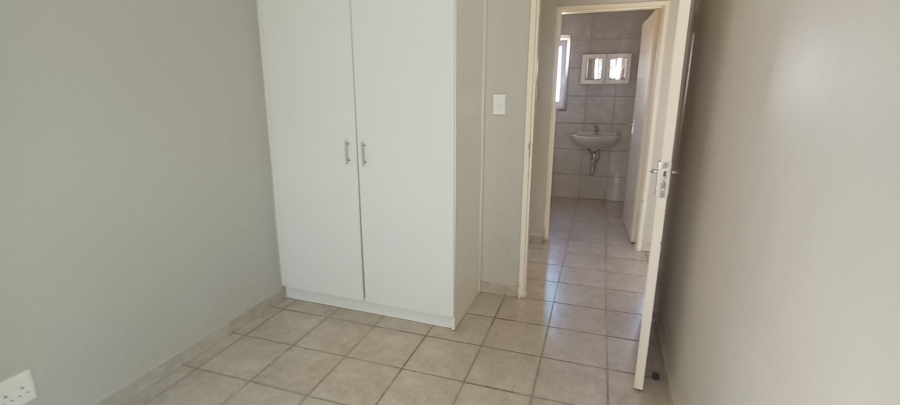 To Let 3 Bedroom Property for Rent in Klein Drakenstein Western Cape